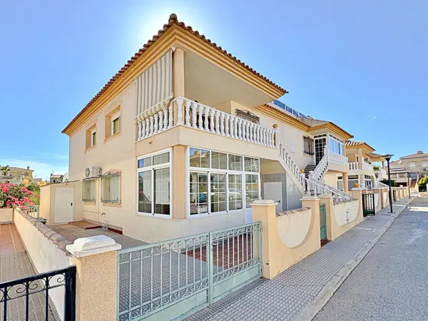 Apartment with 2 bedrooms in Orihuela Costa, Alicante, €212,900 — photo 2