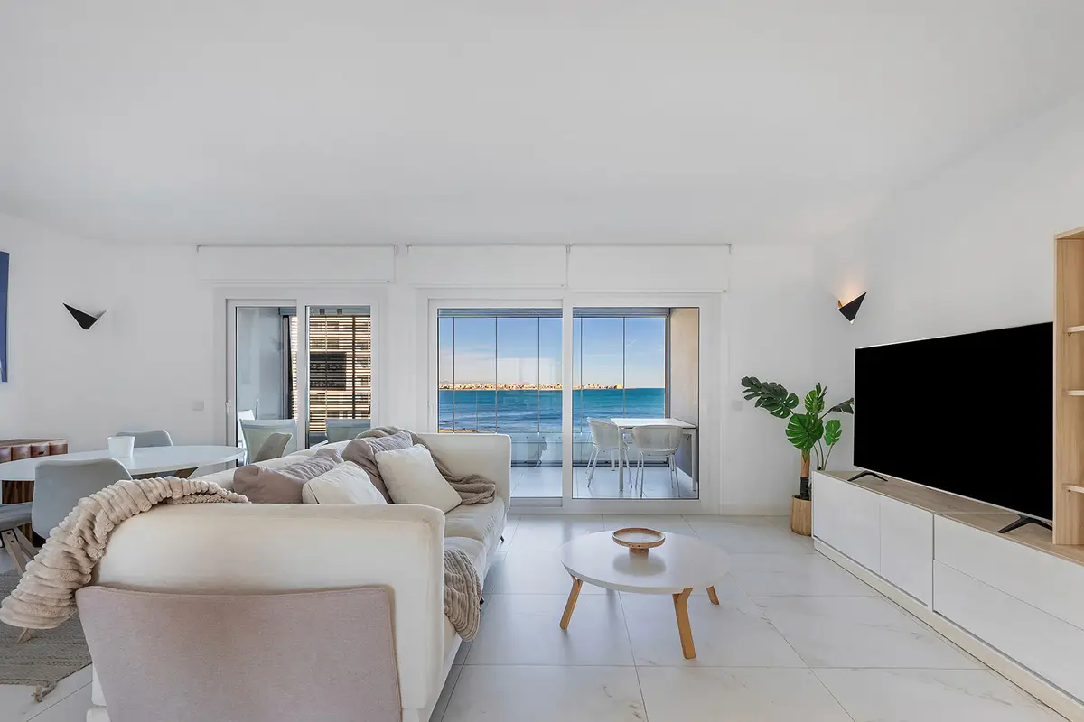 Apartment with 2 bedrooms in Torrevieja, Alicante, €765,000