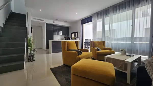 Villa with 6 bedrooms in Villamartín, Alicante, €546,950 — photo 4
