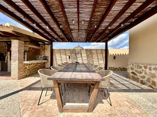 Villa with 5 bedrooms in La Zenia, Alicante, €840,000 — photo 4