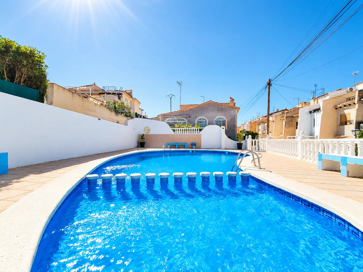 Townhouse with 3 bedrooms in Los Balcones, Alicante, €269,995