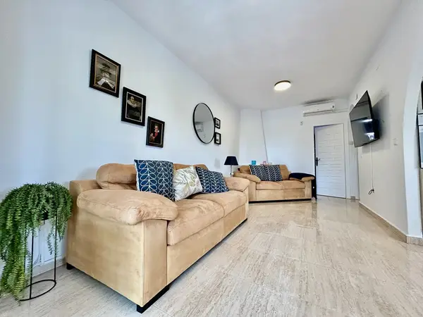 Bungalow with 2 bedrooms in Villamartín, Alicante, €205,000 — photo 4
