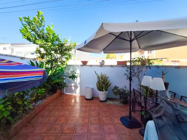 Townhouse with 3 bedrooms in Los Balcones, Alicante, €269,995 — photo 4