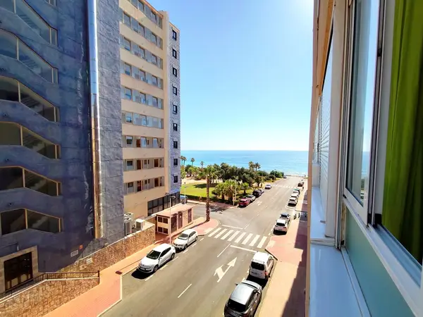 Apartment with 1 bedroom in Torrevieja, Alicante, €127,000 — photo 2