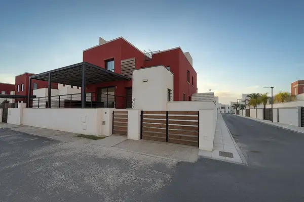 Villa with 3 bedrooms in Algorfa, Alicante, €287,950 — photo 2