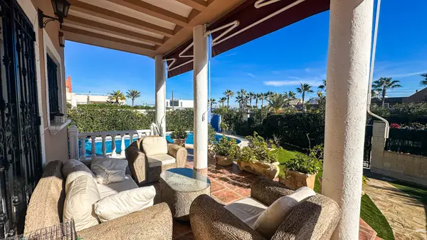 Villa with 6 bedrooms in La Mata, Alicante, €950,000 — photo 4