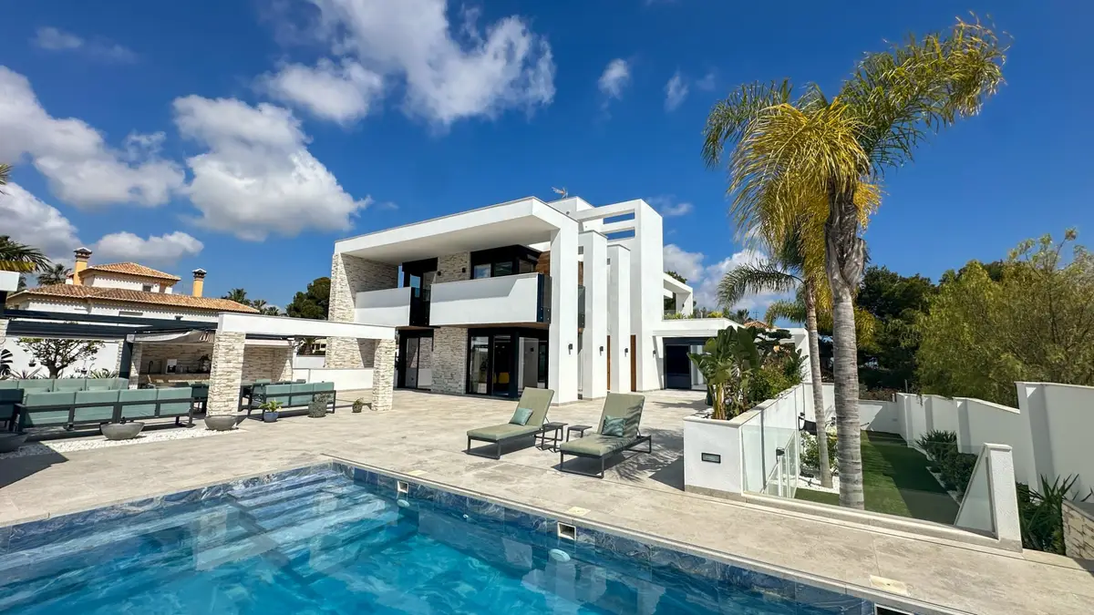 Villa with 4 bedrooms in Orihuela Costa, Alicante, €2,950,000