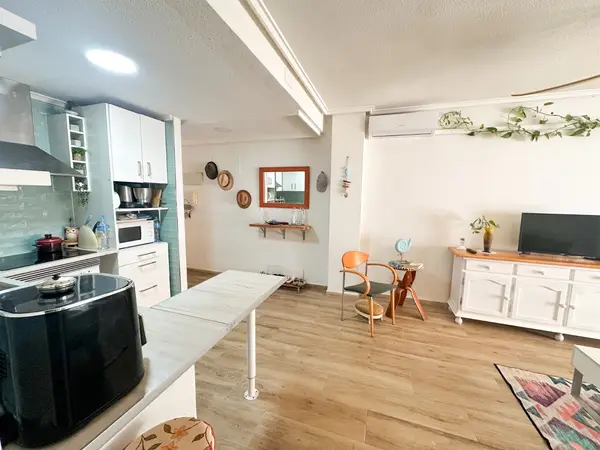 Apartment with 2 bedrooms in Torrevieja, Alicante, €215,900 — photo 4