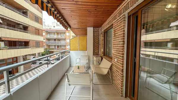 Apartment with 2 bedrooms in Torrevieja, Alicante, €249,900 — photo 3
