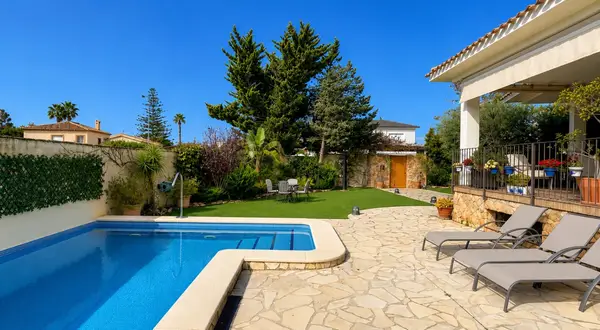 Villa with 7 bedrooms in Campoamor, Alicante, €1,190,000 — photo 4