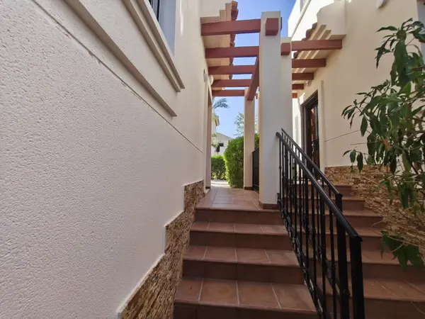 Bungalow with 2 bedrooms in La Finca Golf Resort, Alicante, €235,000 — photo 2