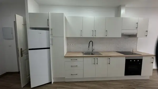 Apartment with 1 bedroom in Torrevieja, Alicante, €147,000 — photo 2