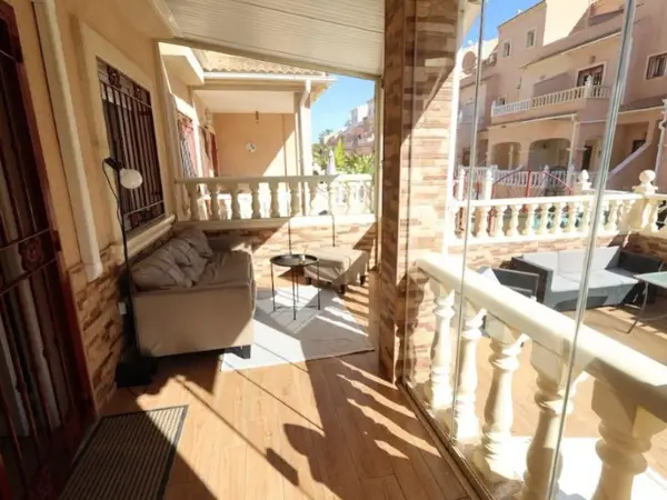 Townhouse with 3 bedrooms in Orihuela, Alicante, €275,900 — photo 3