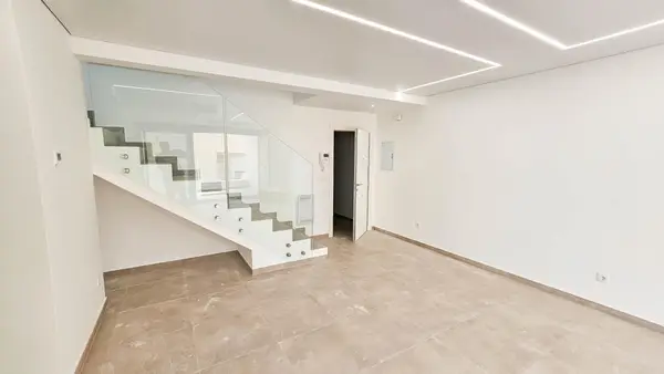 Penthouse with 3 bedrooms in Torrevieja, Alicante, €548,000 — photo 2