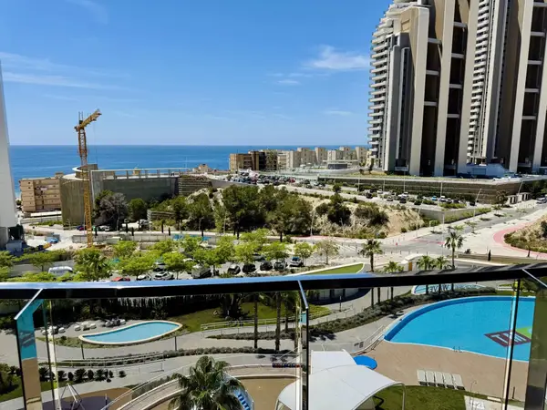 Apartment with 3 bedrooms in Benidorm, Alicante, €678,000 — photo 2