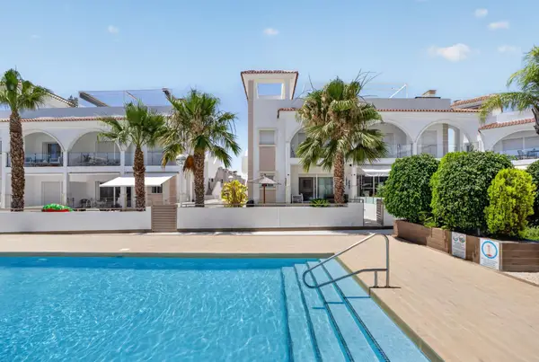 Apartment with 2 bedrooms in Rojales, Alicante, €329,900 — photo 2