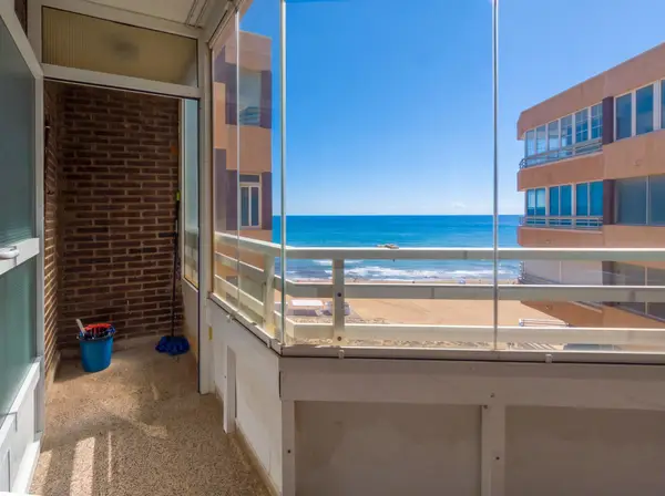 Apartment with 3 bedrooms in Torrevieja, Alicante, €350,000 — photo 3
