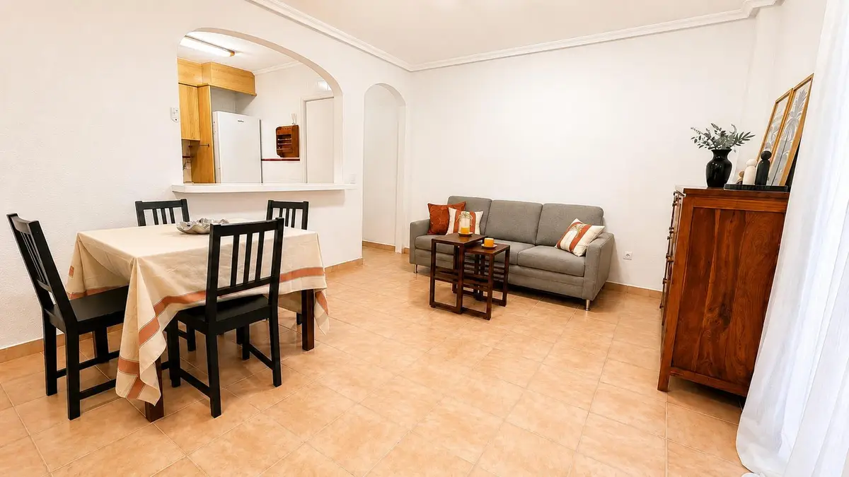 Apartment with 2 bedrooms in Torrevieja, Alicante, €145,000