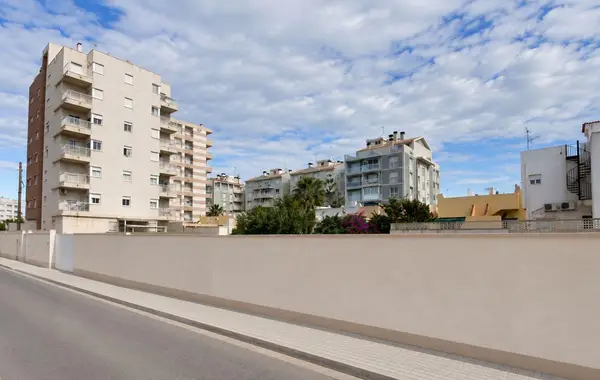Land in Torrevieja, Alicante, €950,000 — photo 4