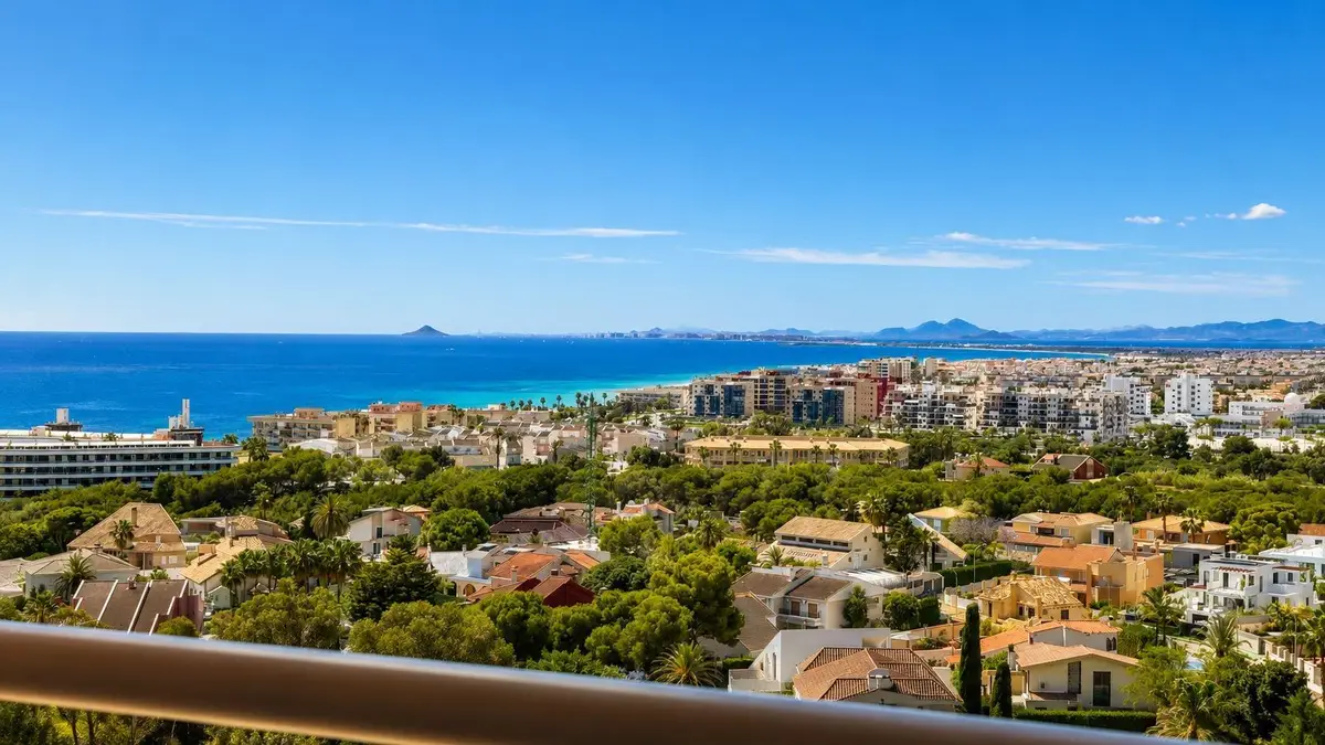 Apartment with 2 bedrooms in Orihuela Costa, Alicante, €295,000