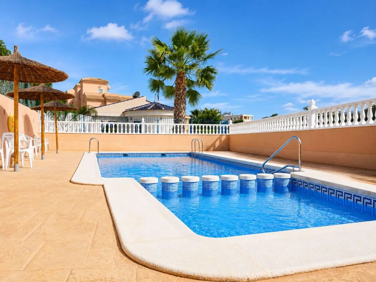 Townhouse with 3 bedrooms in Orihuela Costa, Alicante, €279,900