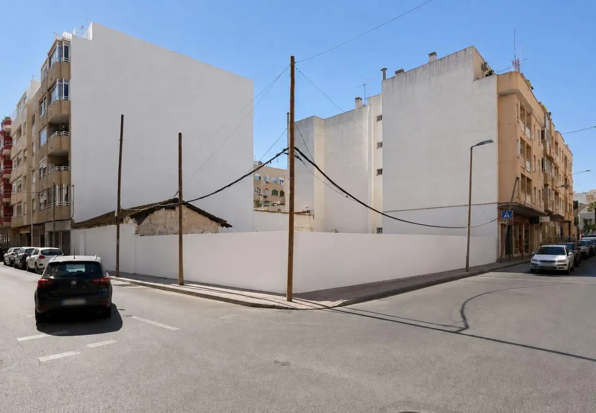 Land in Torrevieja, Alicante, €1,500,000