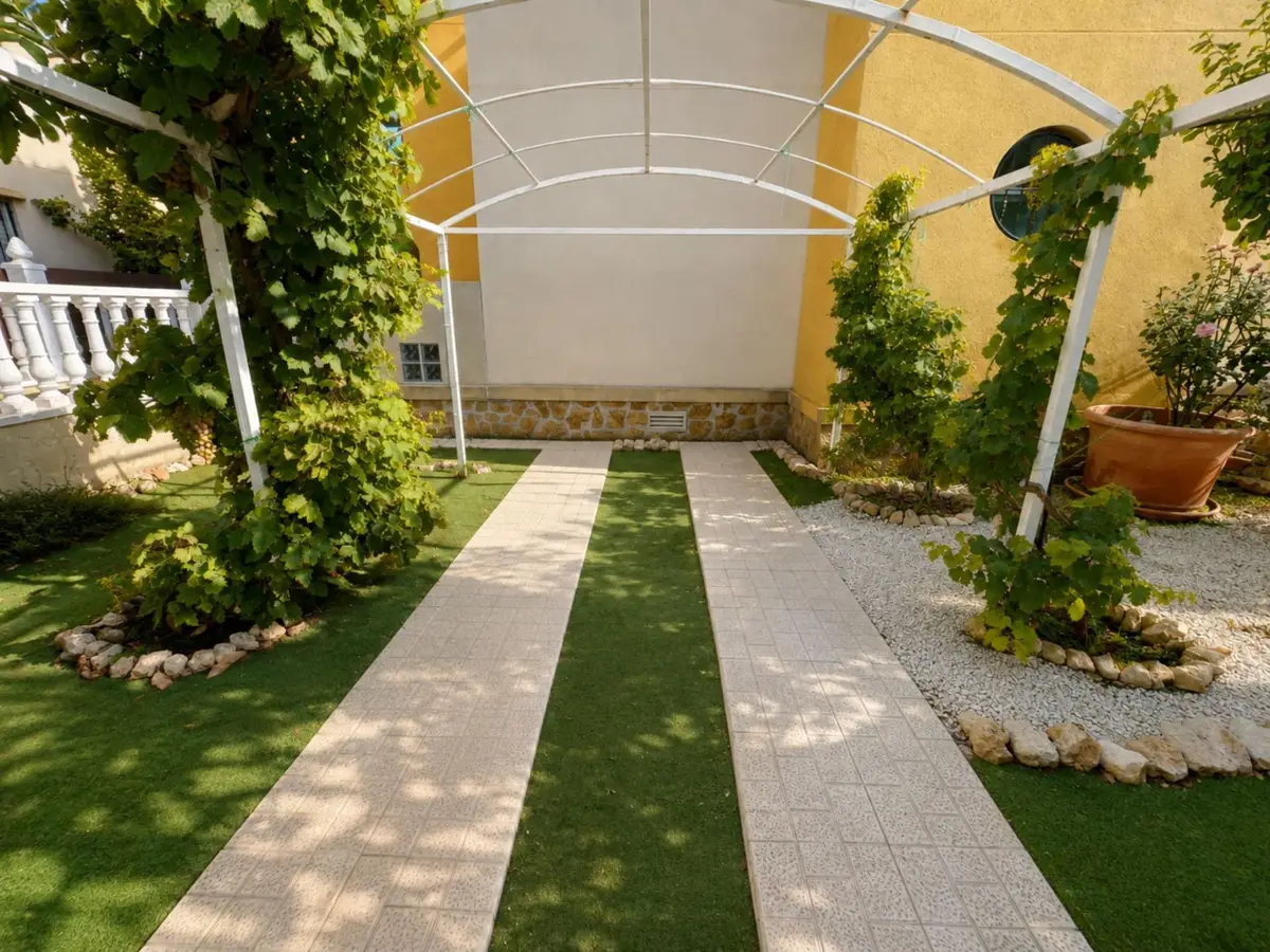 Bungalow with 2 bedrooms in Orihuela Costa, Alicante, €225,000
