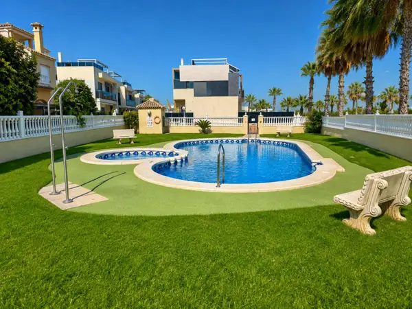 Bungalow with 2 bedrooms in Orihuela Costa, Alicante, €225,000 — photo 3