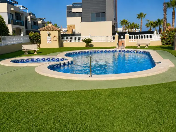 Bungalow with 2 bedrooms in Orihuela Costa, Alicante, €225,000 — photo 4