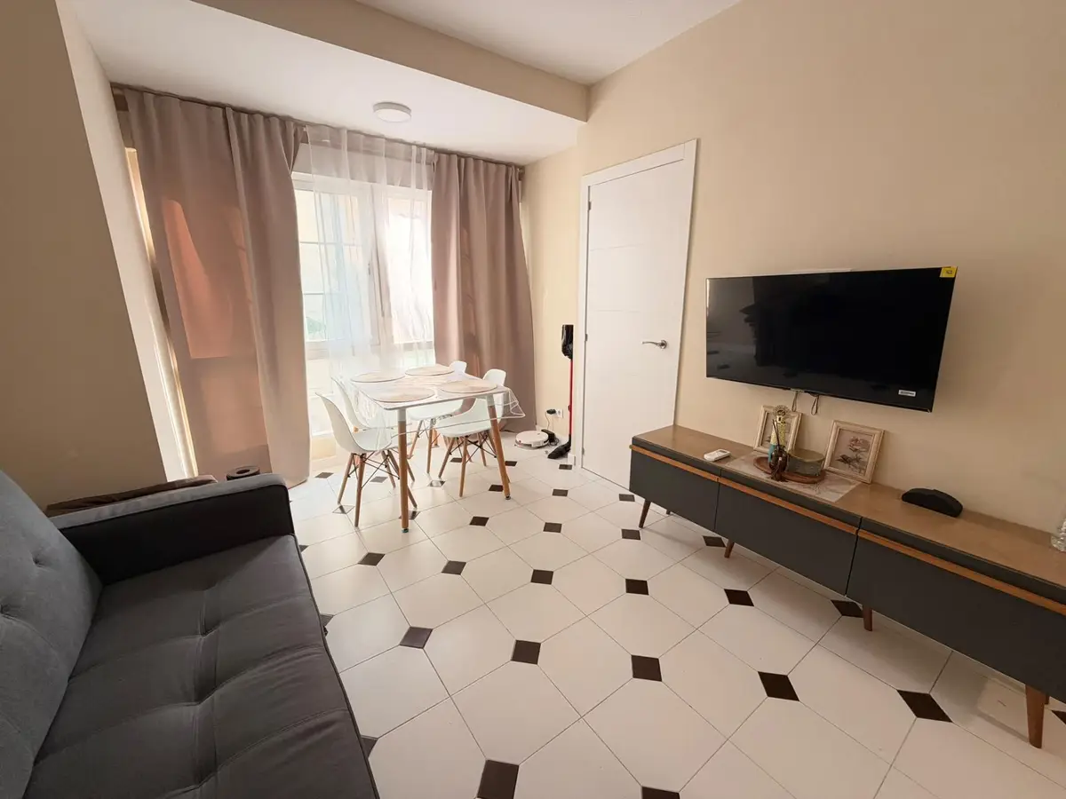 Apartment with 3 bedrooms in Torrevieja, Alicante, €175,000