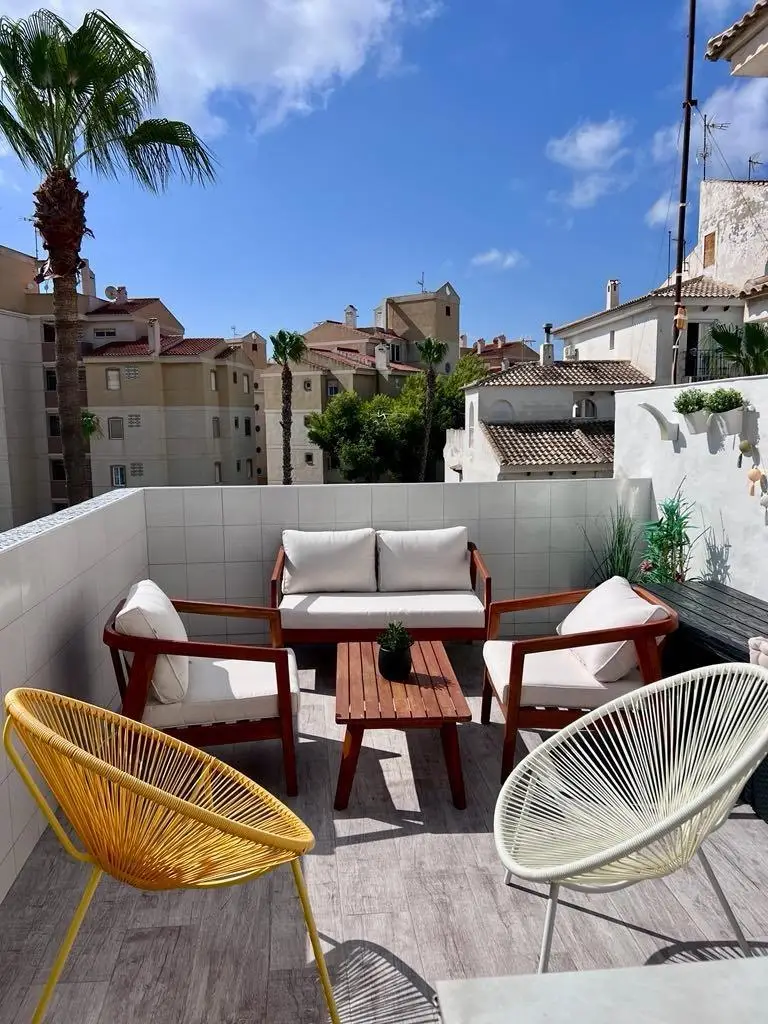 Duplex with 3 bedrooms in Torrevieja, Alicante, €210,000