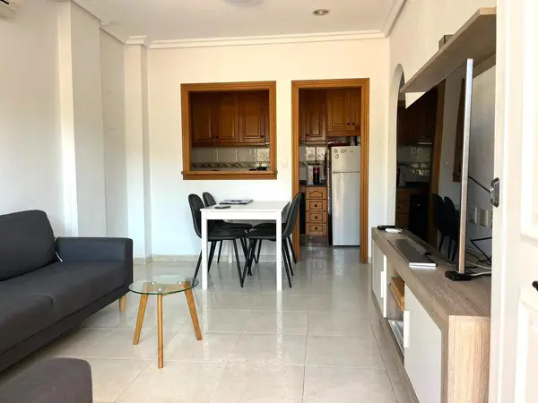 Bungalow with 2 bedrooms in Torrevieja, Alicante, €149,900 — photo 2