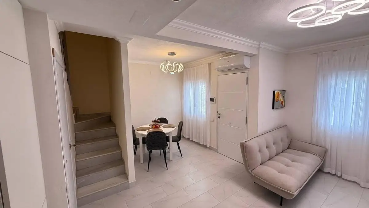Townhouse with 3 bedrooms in Torrevieja, Alicante, €259,900