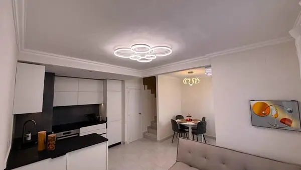 Townhouse with 3 bedrooms in Torrevieja, Alicante, €259,900 — photo 2