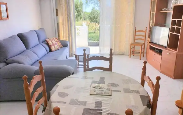 Bungalow with 2 bedrooms in Torrevieja, Alicante, €125,000 — photo 3