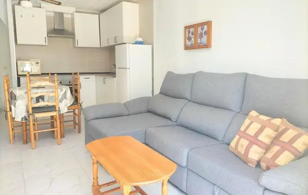Bungalow with 2 bedrooms in Torrevieja, Alicante, €125,000 — photo 4