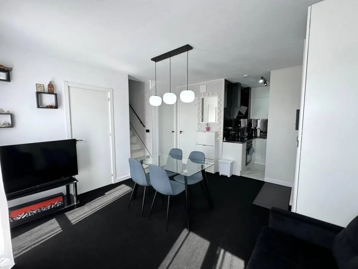 Duplex with 3 bedrooms in Torrevieja, Alicante, €225,000