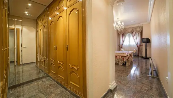 Townhouse with 5 bedrooms in Los Alcázares, Murcia, €449,000 — photo 2
