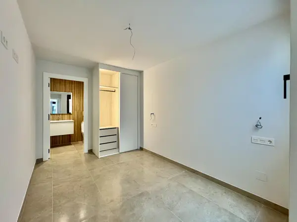 Apartment with 2 bedrooms in Torrevieja, Alicante, €250,000 — photo 2