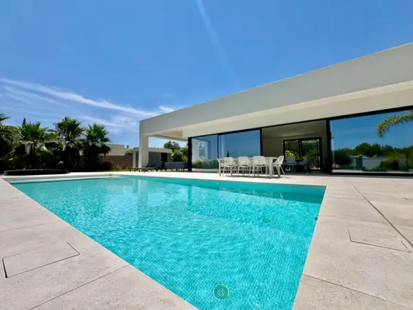 Villa with 4 bedrooms in Orihuela, Alicante, €1,950,000 — photo 3