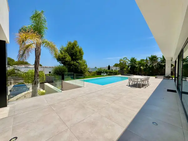 Villa with 4 bedrooms in Orihuela, Alicante, €1,950,000 — photo 4