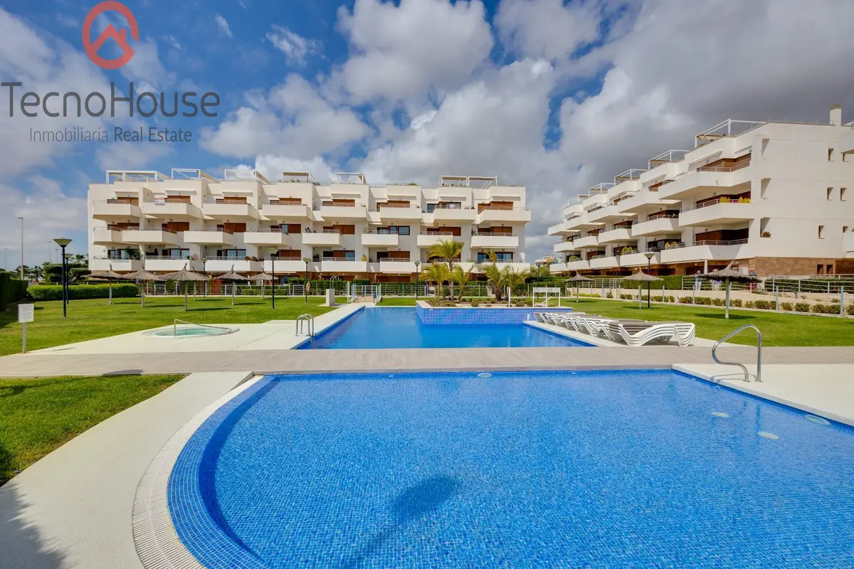 Apartment with 2 bedrooms in Orihuela Costa, Alicante, €229,000