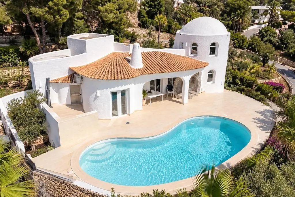 Villa with 3 bedrooms in Altea, Alicante, €1,150,000