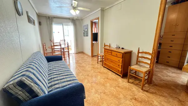Apartment with 2 bedrooms in Torrevieja, Alicante, €150,000 — photo 2