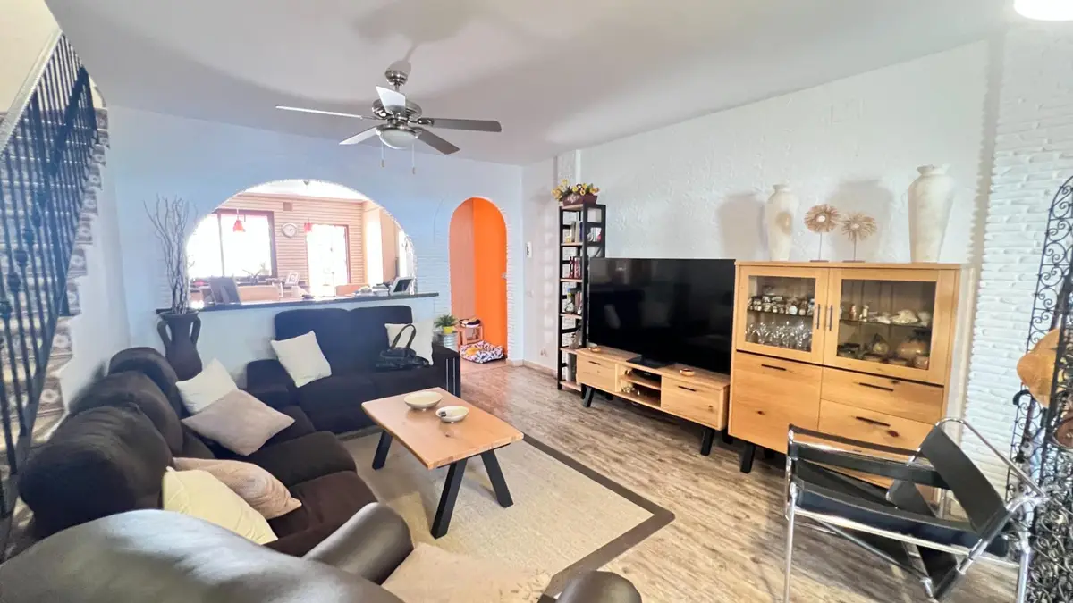 Townhouse with 3 bedrooms in Torrevieja, Alicante, €320,000