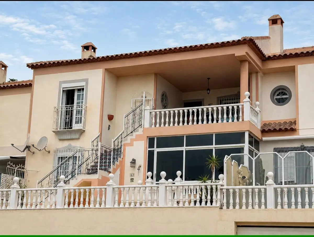 Bungalow with 2 bedrooms in Torrevieja, Alicante, €175,000