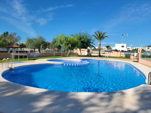 Townhouse with 3 bedrooms in Los Montesinos, Alicante, €205,000 — photo 2
