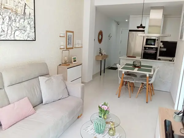 Apartment with 1 bedroom in Torrevieja, Alicante, €175,000 — photo 4
