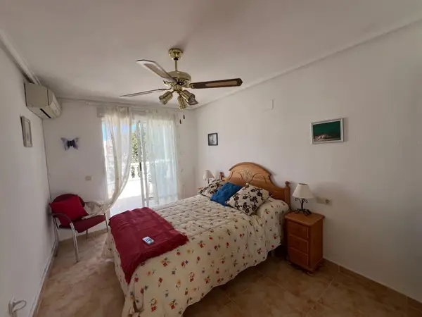 Townhouse with 3 bedrooms in Torrevieja, Alicante, €169,000 — photo 4