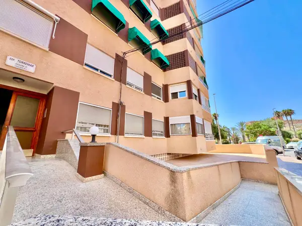 Apartment with 3 bedrooms in Torrevieja, Alicante, €249,900 — photo 4
